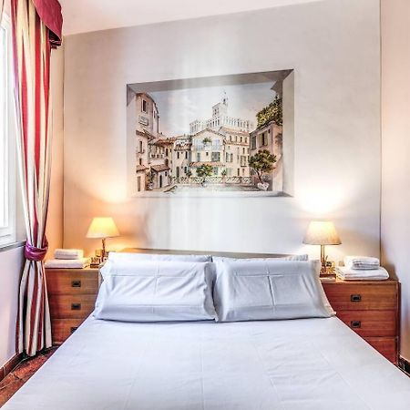 Cozy Flat In Trevi Fountain Apartment โรม ภายนอก รูปภาพ