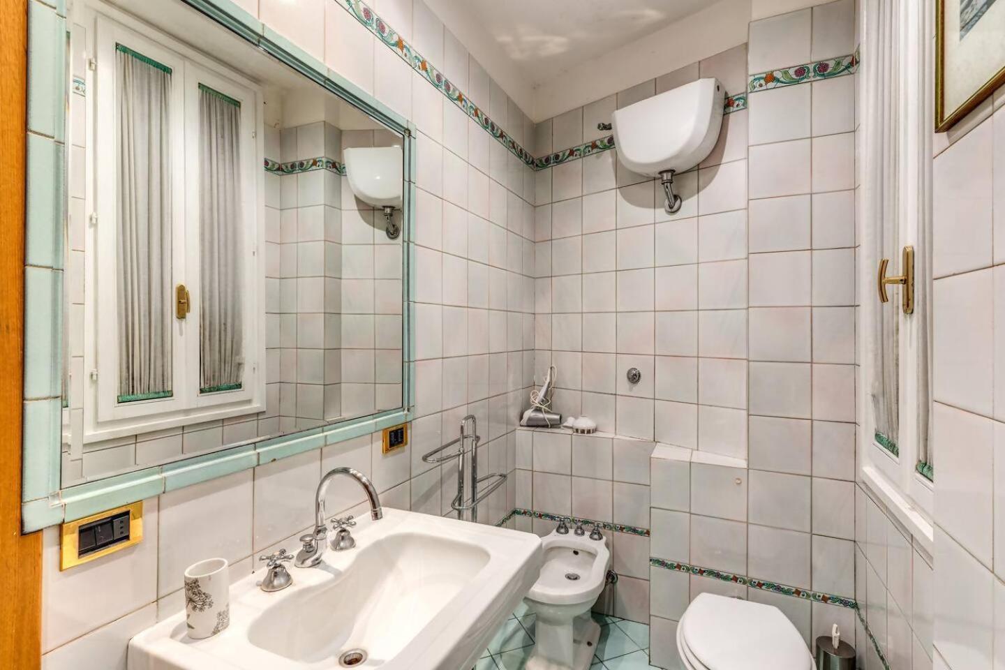 Cozy Flat In Trevi Fountain Apartment โรม ภายนอก รูปภาพ