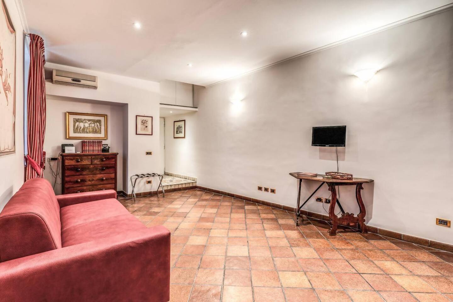 Cozy Flat In Trevi Fountain Apartment โรม ภายนอก รูปภาพ