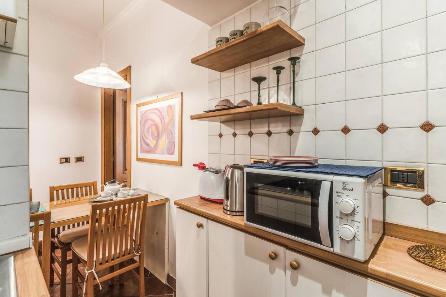 Cozy Flat In Trevi Fountain Apartment โรม ภายนอก รูปภาพ