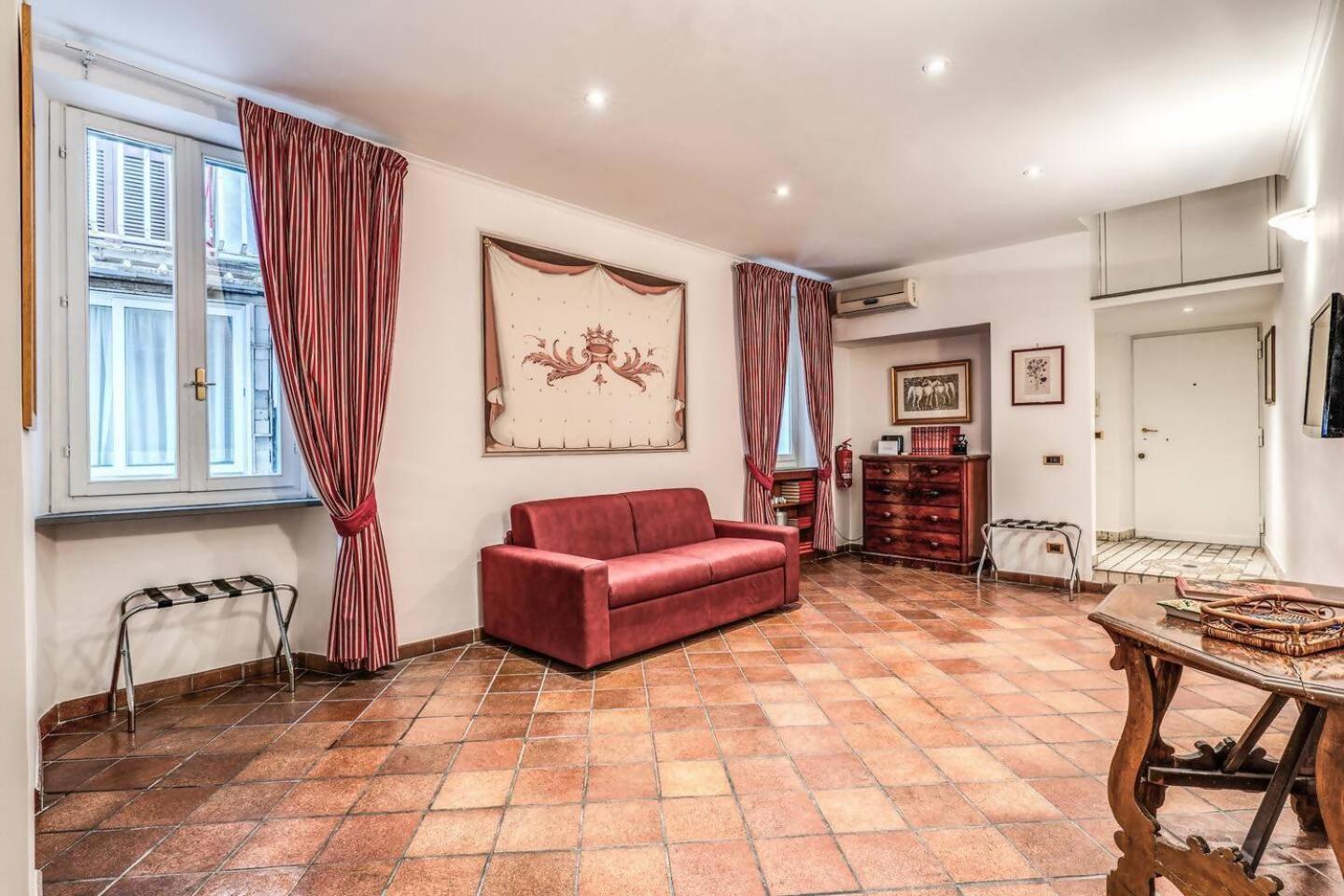 Cozy Flat In Trevi Fountain Apartment โรม ภายนอก รูปภาพ