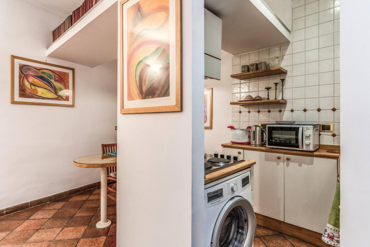 Cozy Flat In Trevi Fountain Apartment โรม ภายนอก รูปภาพ
