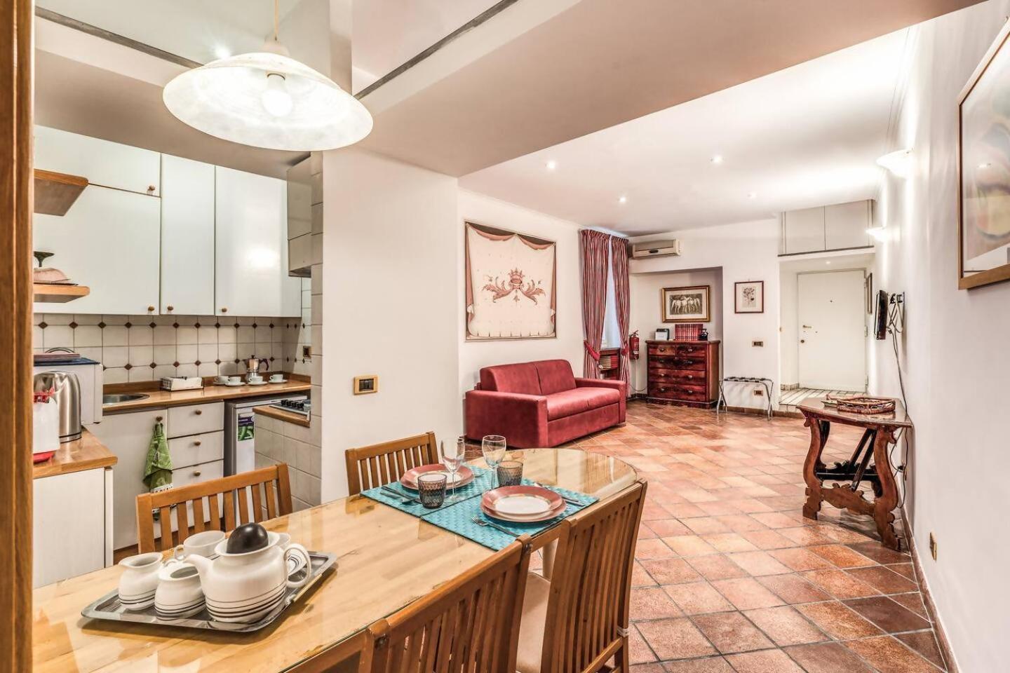 Cozy Flat In Trevi Fountain Apartment โรม ภายนอก รูปภาพ