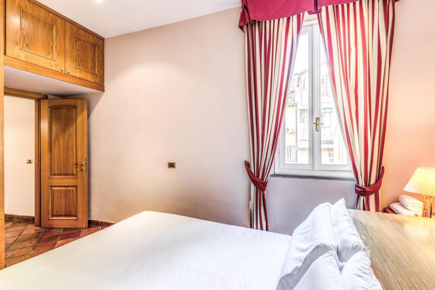 Cozy Flat In Trevi Fountain Apartment โรม ภายนอก รูปภาพ