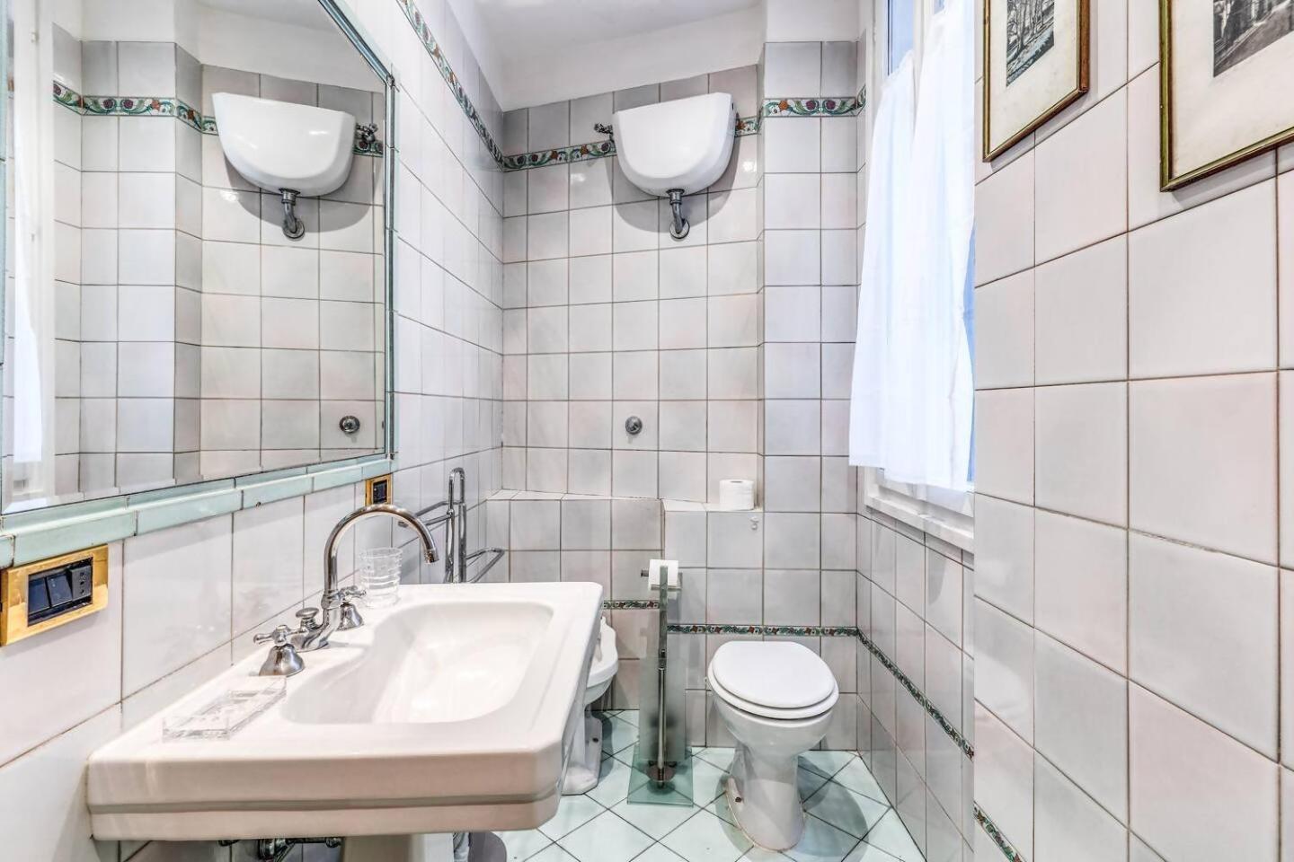 Cozy Flat In Trevi Fountain Apartment โรม ภายนอก รูปภาพ