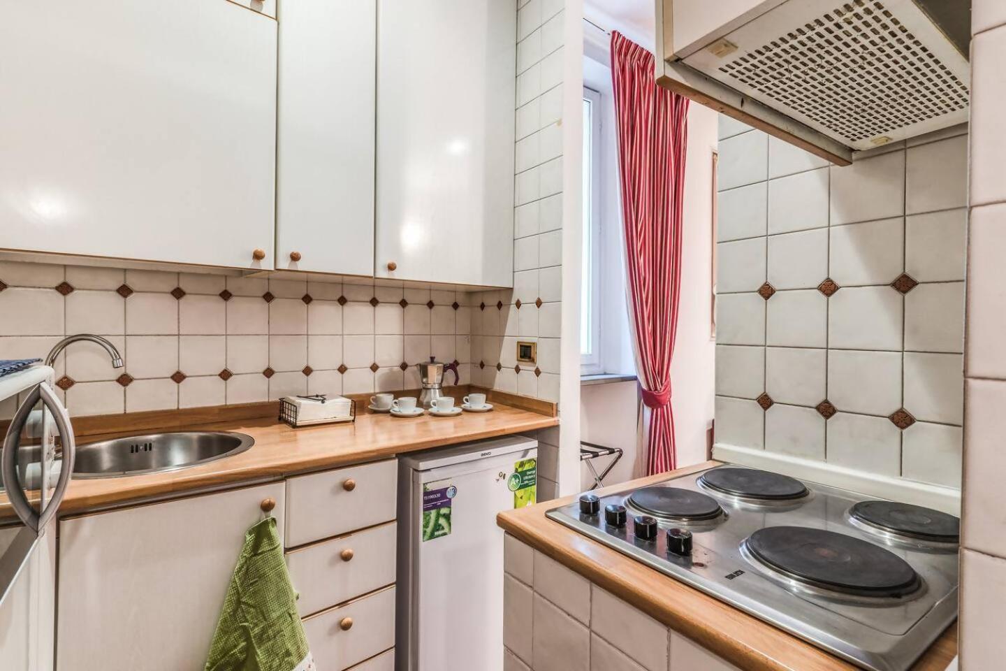 Cozy Flat In Trevi Fountain Apartment โรม ภายนอก รูปภาพ